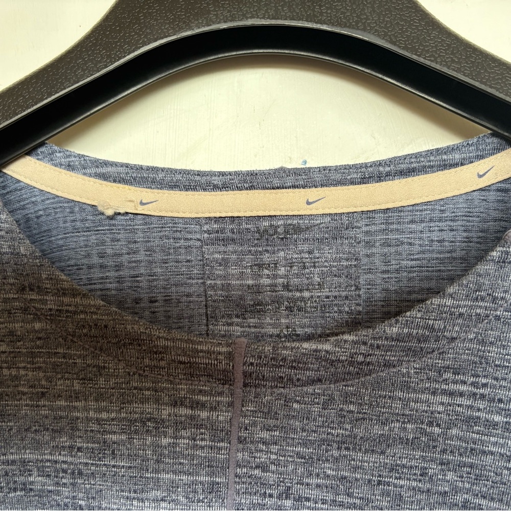 Nike Yoga Performance - image 3